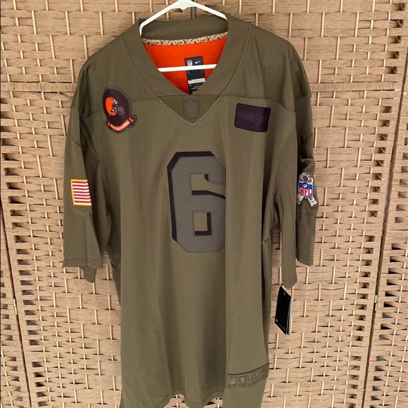 baker mayfield salute to service